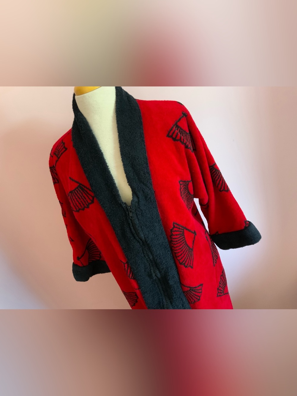 Vintage Diamond Tea Red Robe - Picture 2 of 8